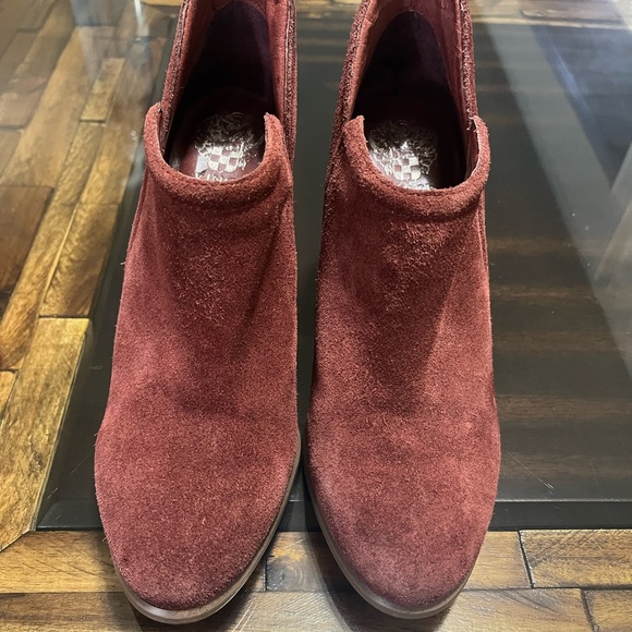 Vince Camuto Francia Leather Suede Ankle booties size 9 - Picture 6 of 11